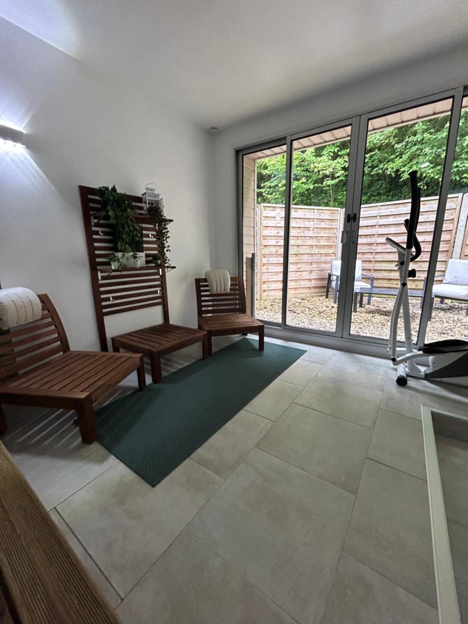 Loft And Spa Les Preaux Exterior photo